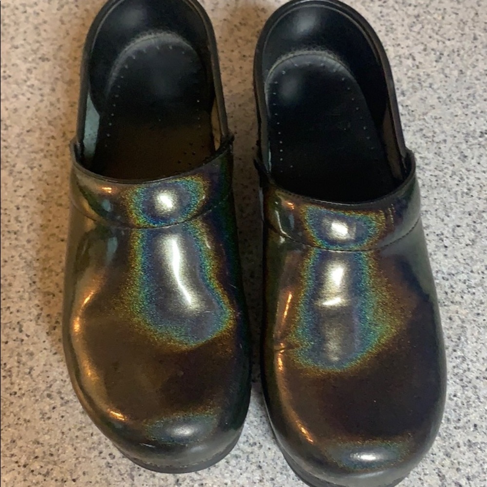 Danskos iridescent green